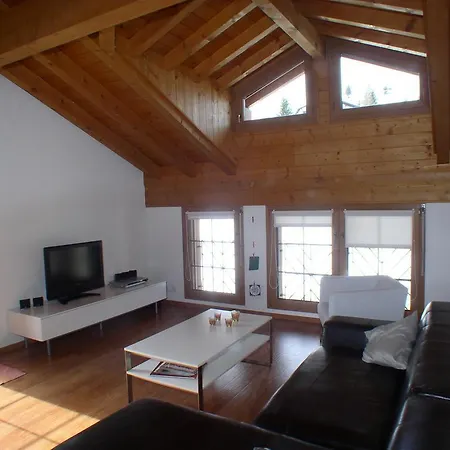 Tannenbodenwiese Dachwohnung * Flumserberg
